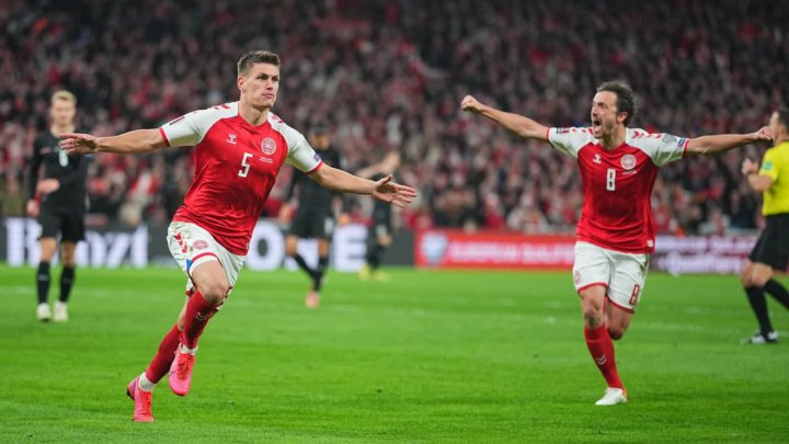 دانمارک دومین مسافر جام جهانی (عکس)