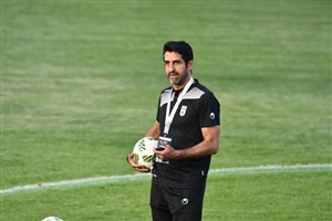 مهدوی: به استقلال  فرهاد تبریک می گویم