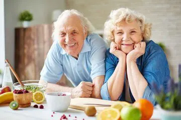4 عادت غذایی که پیری را به تاخیر می اندازد