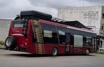 سیروس مقدم: کمپر ارسطو یک اتوبوس اسقاط بود