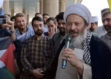 این روزنامه اصولگرا نیز از رفتار قاسمیان گلایه داشت