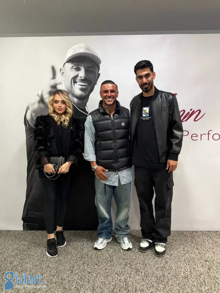 ستاره پرسپولیس و همسرش در کنسرت آرمین زارعی