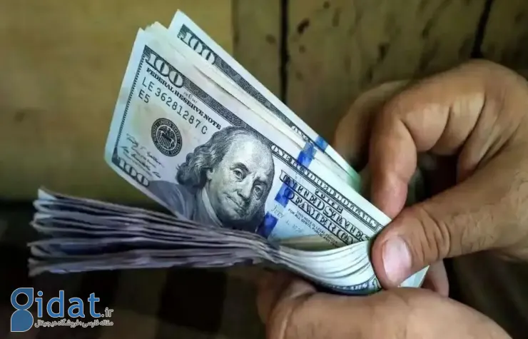 کاهش یک شبه قیمت دلار در بازار آزاد همچنان ادامه دارد