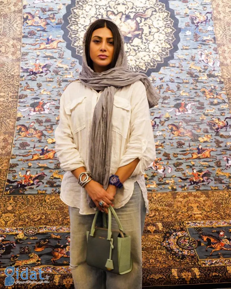 حجاب متفاوت آزاده صمدی در مراسم افتتاحیه