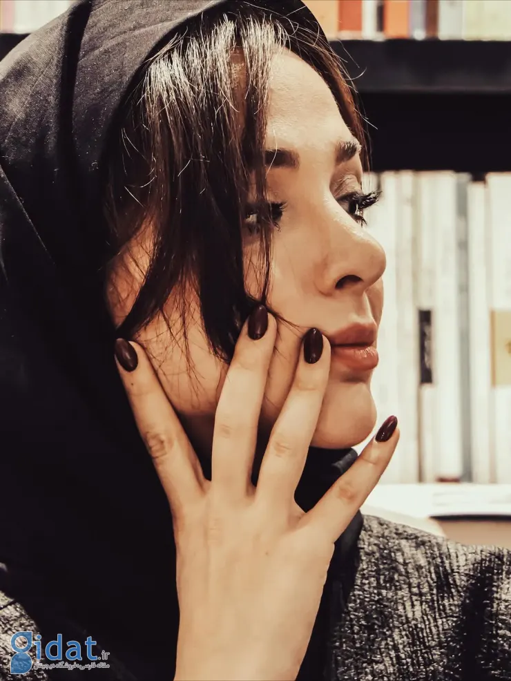 ژست المیرا دهقانی در این عکس توجه ها را به خود جلب کرد