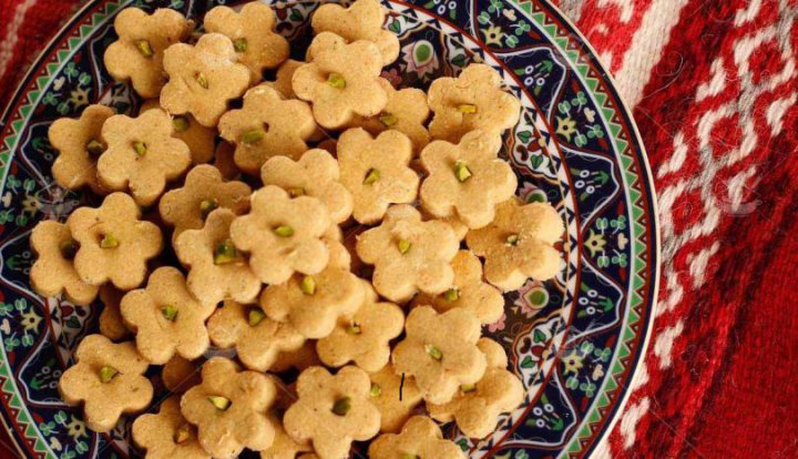 طرز تهیه شیرینی نخودچی خانگی مخصوص عید نوروز