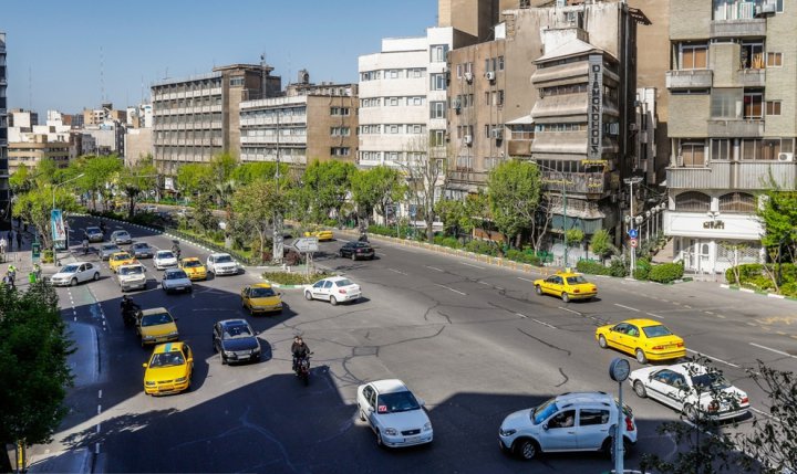 (تصاویر) خیابان های شلوغ تهران پس از تعطیلات نوروزی
