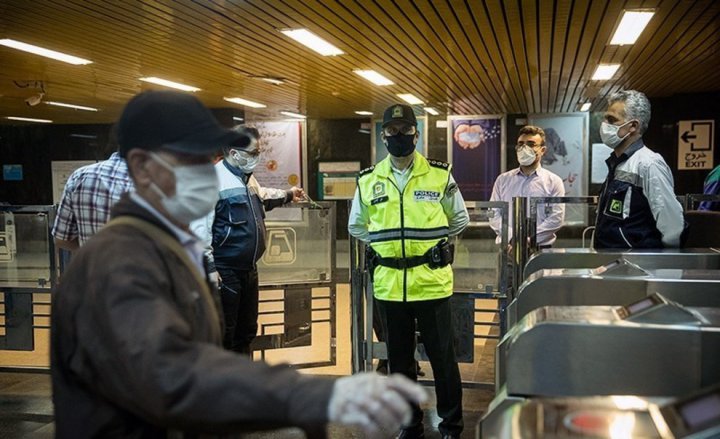 (تصاویر) اجباری شدن ماسک زدن در مترو تهران