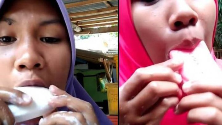 (عکس) این زن جوان عاشق خوردن صابون است
