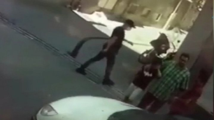 (ویدئو) سرقت عجیب گردنبند از یک شهروند در سنندج
