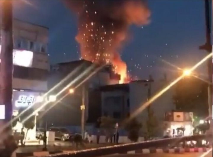 (فیلم و عکس) آتش سوزی گسترده در کلینیک درمانی سینا اطهر در خیابان شریعتی تهران