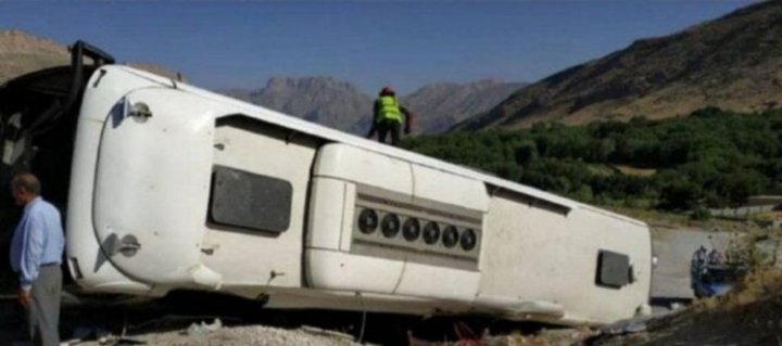 (عکس) مرگ تلخ پدر و مادر و ۲ فرزند در تصادف؛ سمند لِه شد