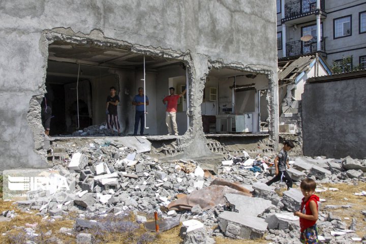 (تصاویر) انفجار منزل مسکونی در آستارا