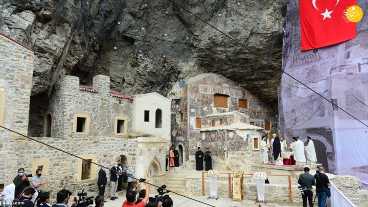 (تصاویر) مراسم عشاء ربانی در صومعه کوهستانی ترکیه