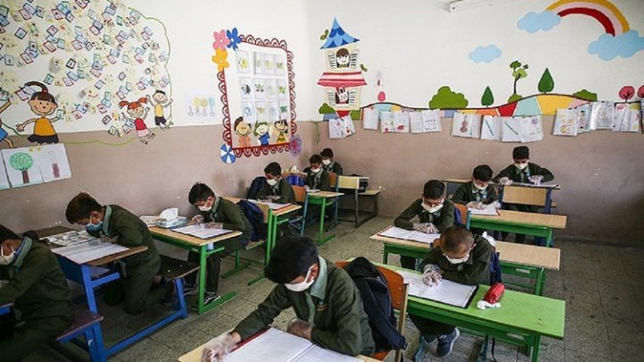 انتقاد کمیسیون بهداشت مجلس از بازگشایی مدارس