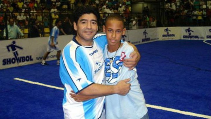 (عکس) روزی که مارادونا، نیمار را با خودش به رختکن آرژانتین برد