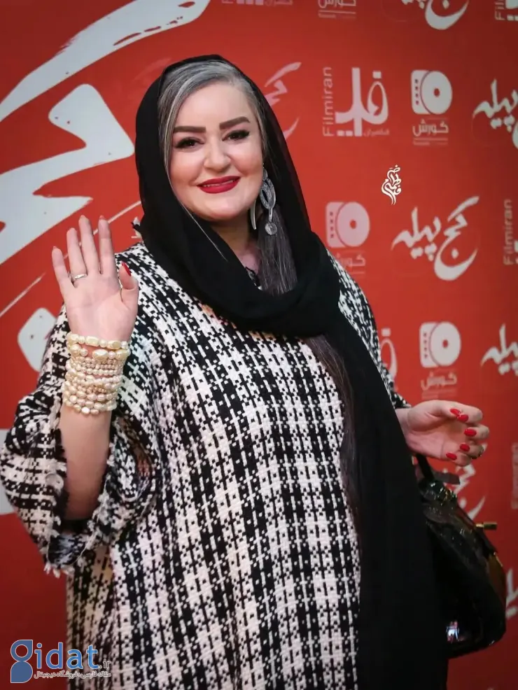 تصاویری از نعیمه نظام دوست با کت چهارخانه و لبخند همیشگی