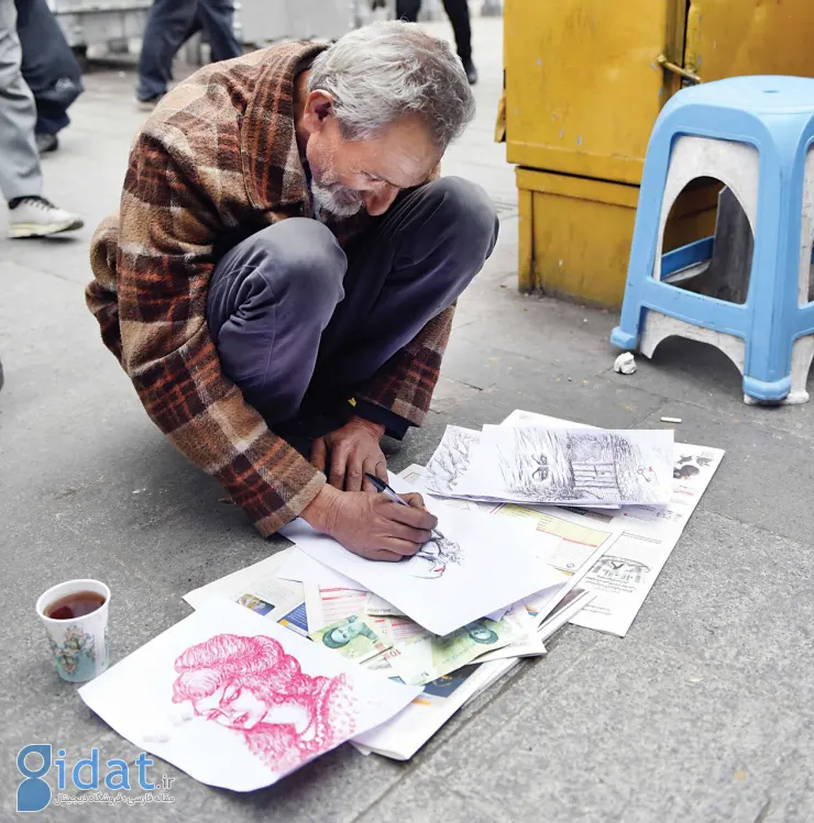 نقاشی های این پیرمرد در بازار همه را خیره کرد