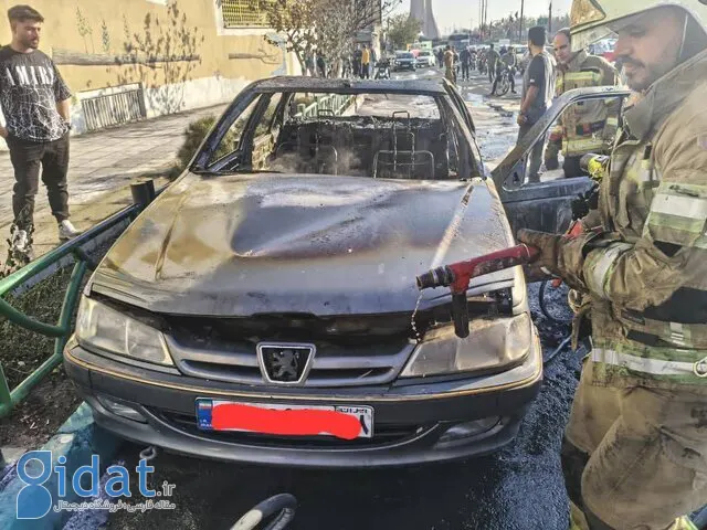 آتش‌سوزی یک خودرو در میدان آزادی