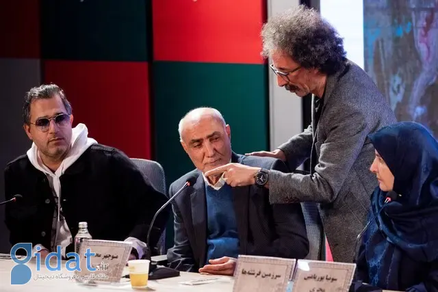 بگذارید هنرمندان از درد مردم بگویند