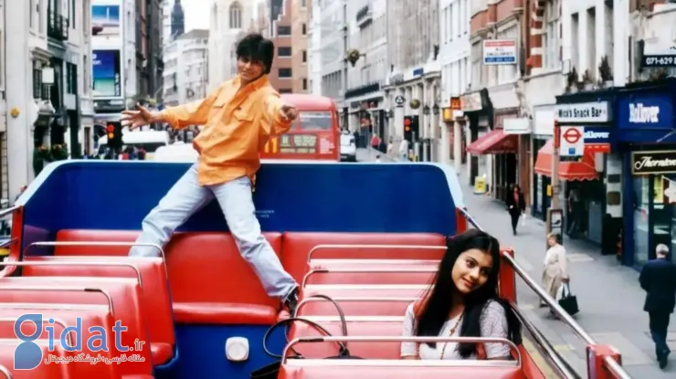 رونمایی از مجسمه شاهرخ خان برای فیلم رکوردشکن «شعله»