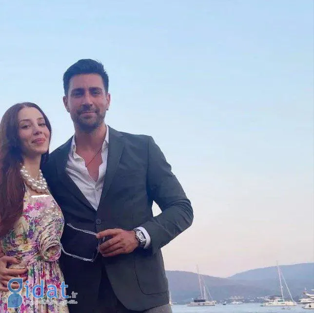 عکس عاشقانه بازیگر معروف ترکیه در کنار نامزدش