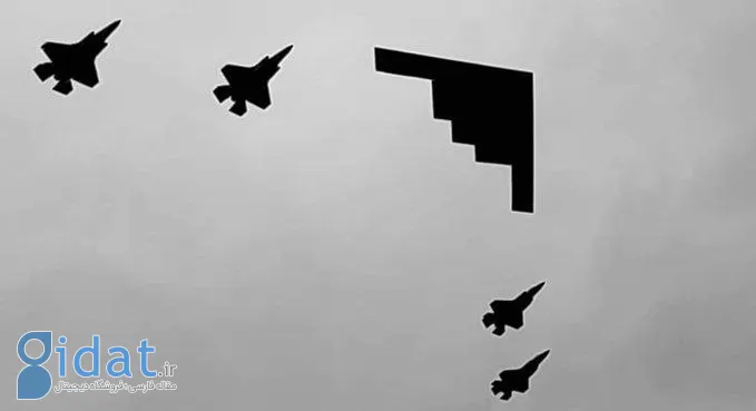بمب افکن B-2 بر فراز پوتین و ترامپ پرواز کرد