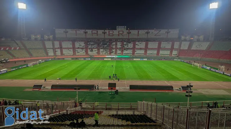 هواداران پرسپولیس، هواداران تراکتور را سانسور کردند