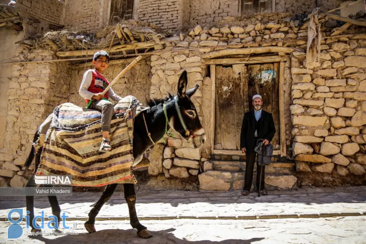 «اسطرخی»؛ روستایی زیبا در دامنه کوه شاه جهان