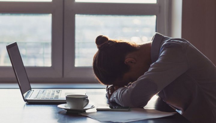 آیا کار کردن در تعطیلات آخر هفته منجر به افسردگی می شود؟