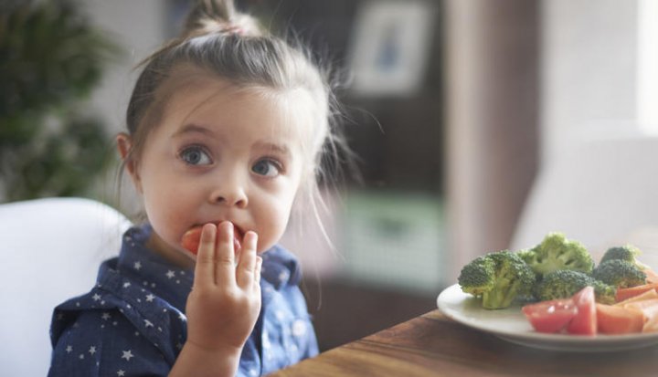 کودکان روزانه به چه مقدار کالری نیاز دارند؟