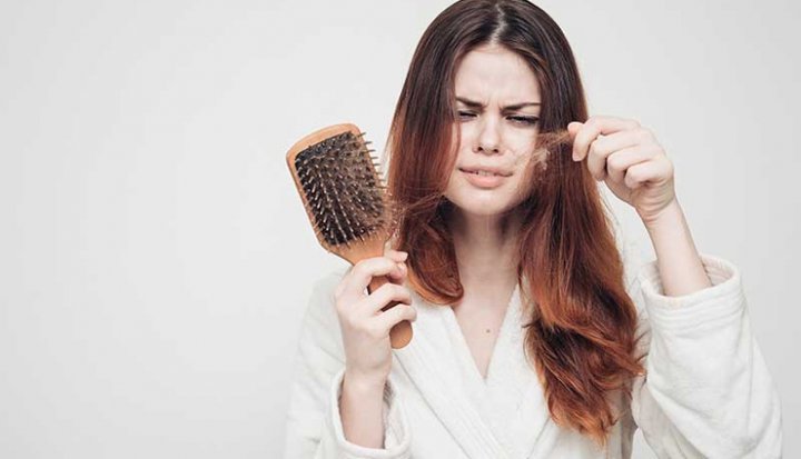 ۱۰ روش طبیعی برای رشد دوباره موهای ریخته شده
