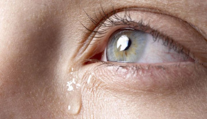 ۱۵ حقیقت شگفت انگیز درباره اشک چشم